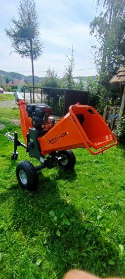 Wynajem rębaka spalinowego