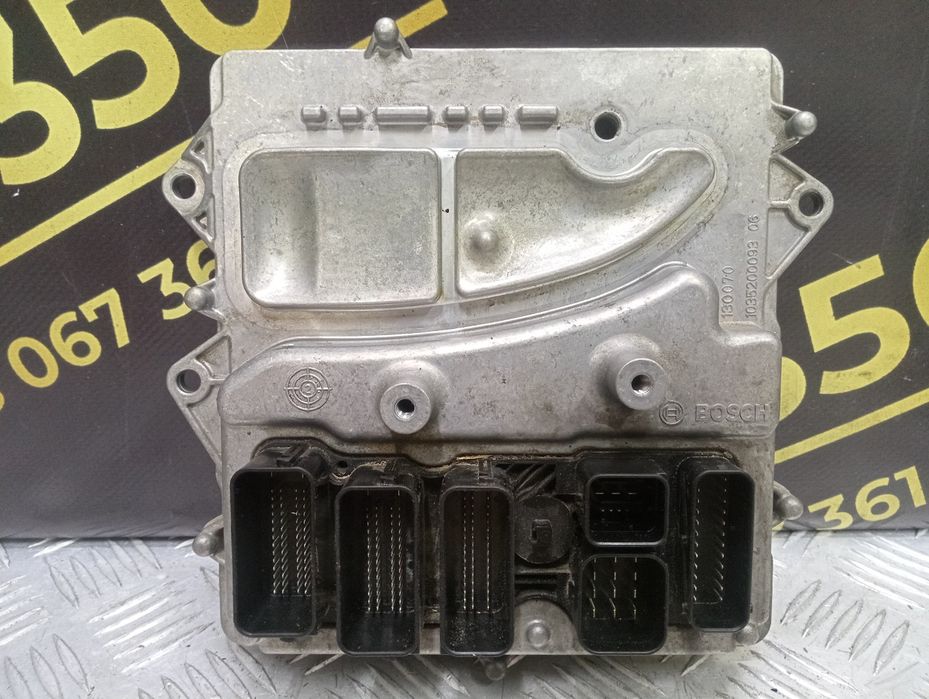 Блок керування двигуном ЕБУ BMW F10 12147649279 Блок ЭБУ двигателя