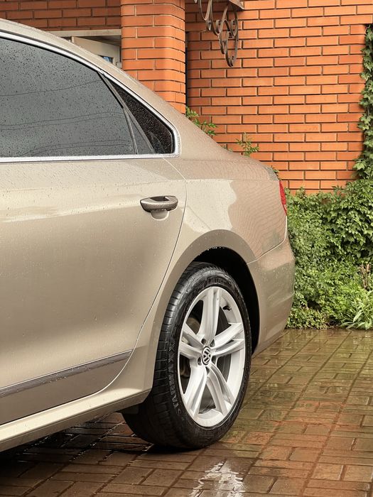 Volkswagen PASSAT 2014
