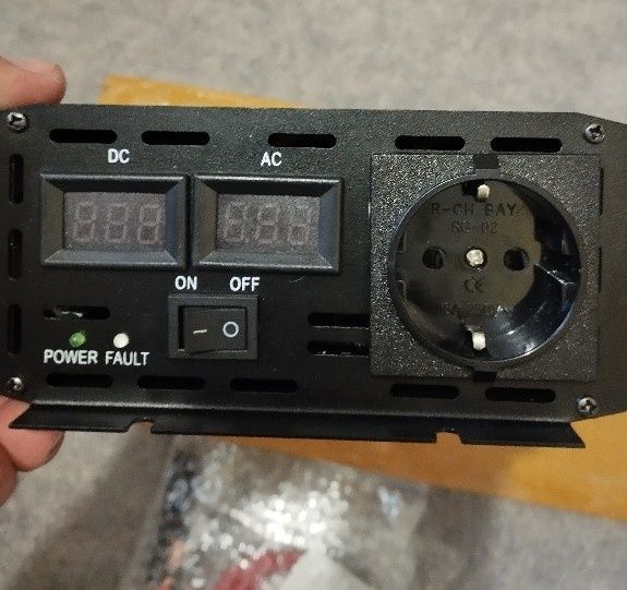 Інвертор 4000w Инвертор 12 220 Перетворювач напруги