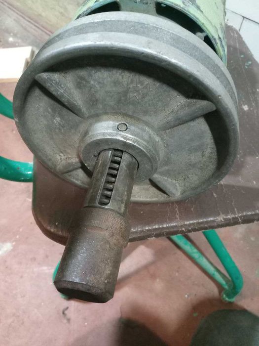 Продам електродвигун