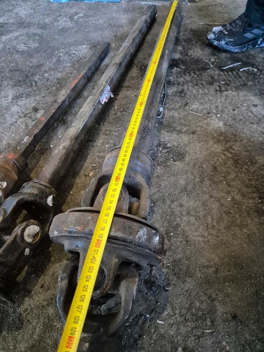 карданний    вал