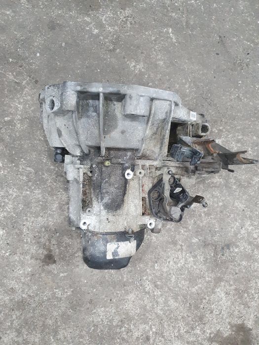Skrzynia biegów Nissan Micra k12 1.2 benzyna 04r sprawna