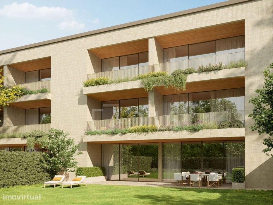 Apartamento T2 com jardim na Foz do Douro
