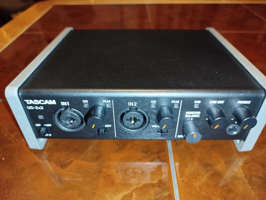 Interfejs audio Tascam US 2x2