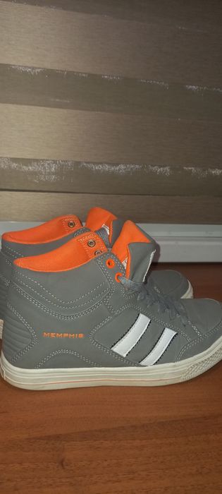 Стильні фірмові черевики Memphis