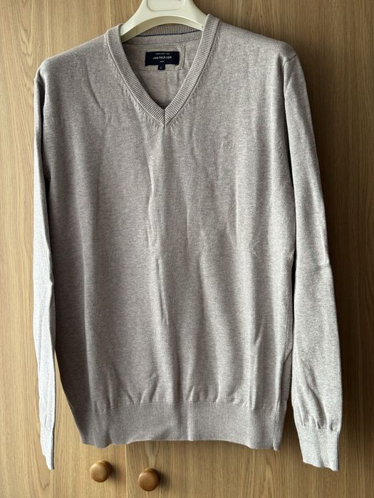 Sweter męski w serek
