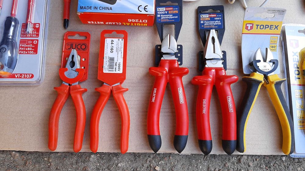 Інструмент діелектричний для електрика до 1000V