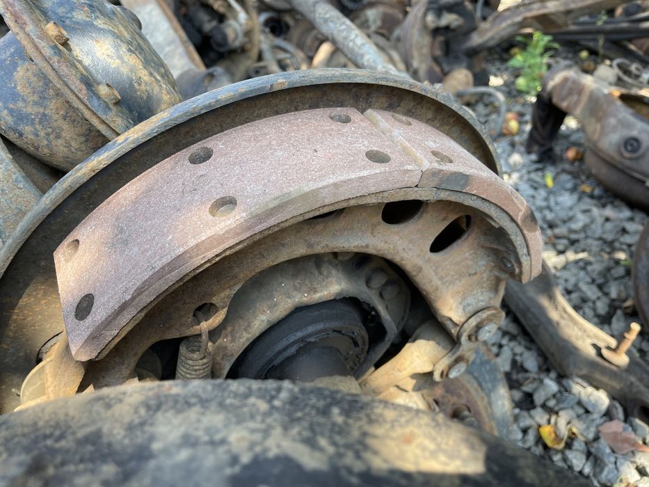 Колодки,накладки  Газ 52,53,3307,3309,66,Зил 130,131,5301,Бычок