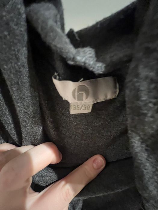 Komfortowy szary dłuższy sweterek z wiązaniem S/M  H