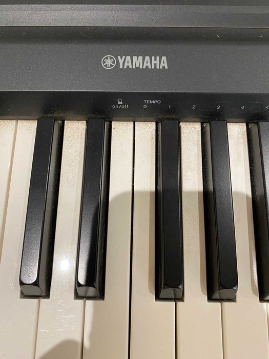 Piano Yamaha, bom estado