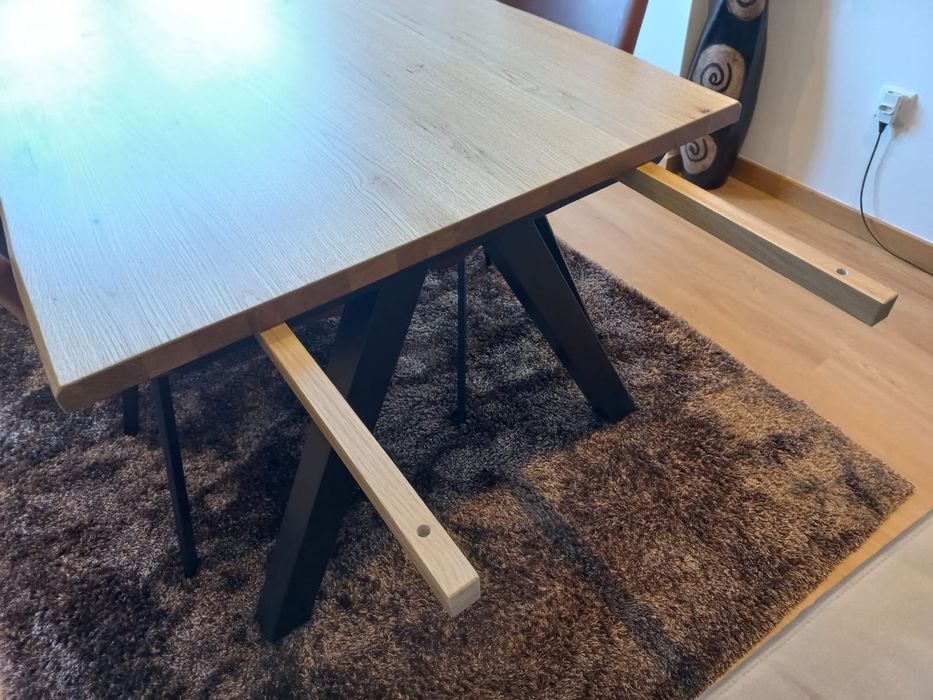 Mesa de jantar com extensão