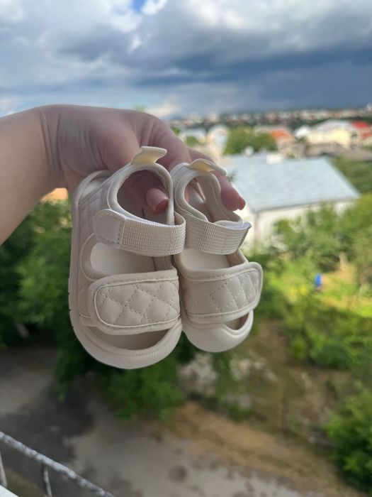 Дитячі босоніжки