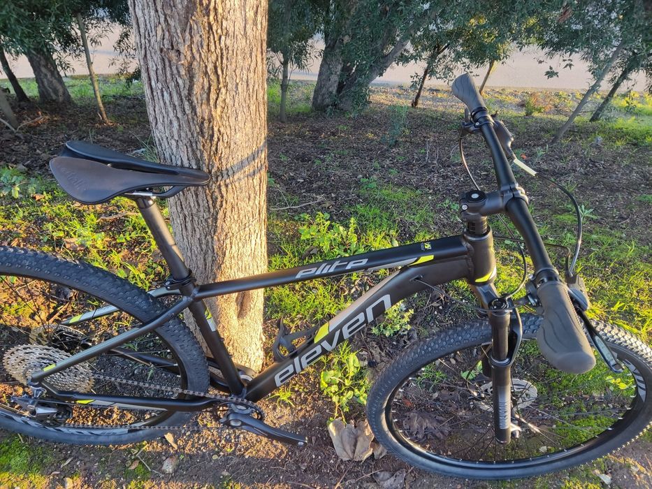 Btt 29 m 12x1v com rock shox a ar