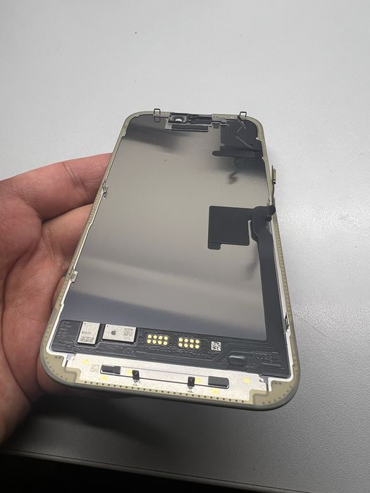 Дисплей iPhone 16 pro оригинал