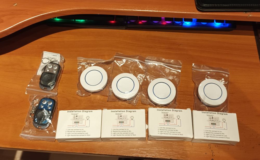 Dwa wlaczniki i 2 przekazniki