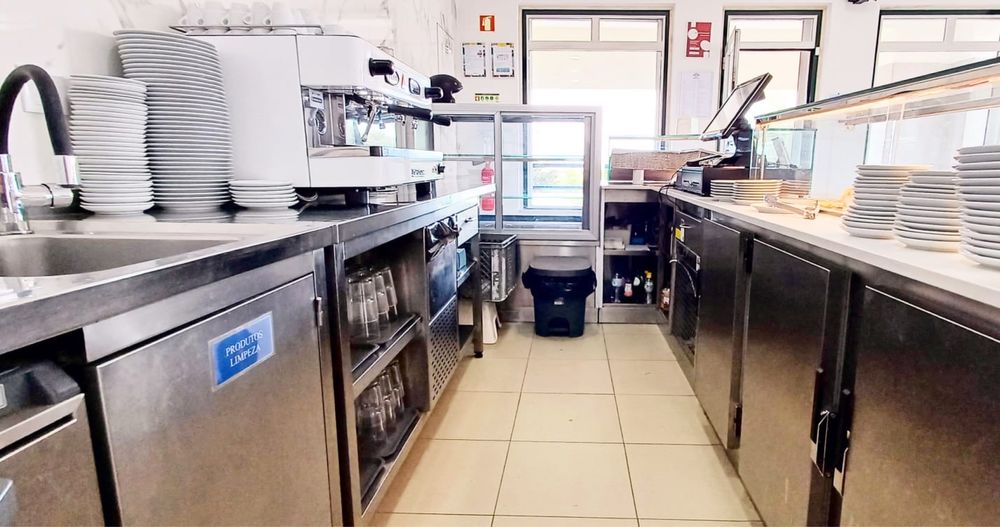 Trespasse de Pastelaria – Remodelada e Pronta a Trabalhar