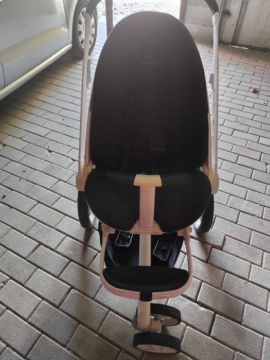 Carrinho de passeio Quinny
