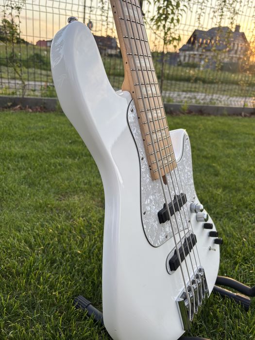 Cort Elrick NJS5 - Gitara basowa