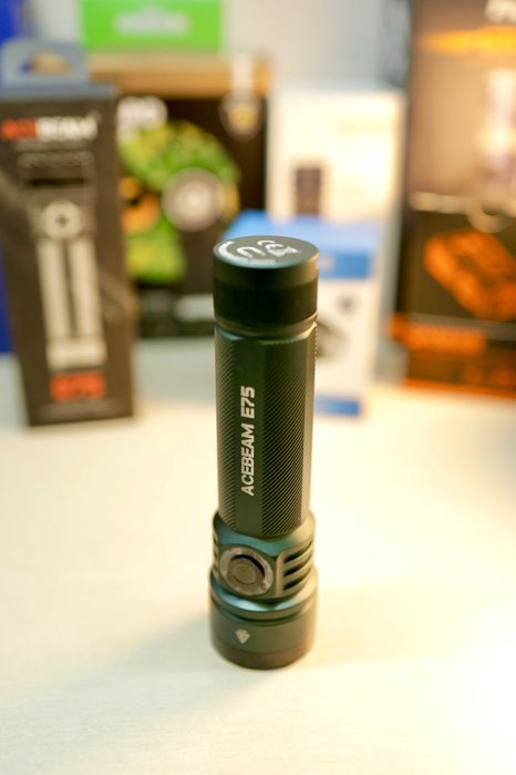 Lanterna Tática IP68 NOVA