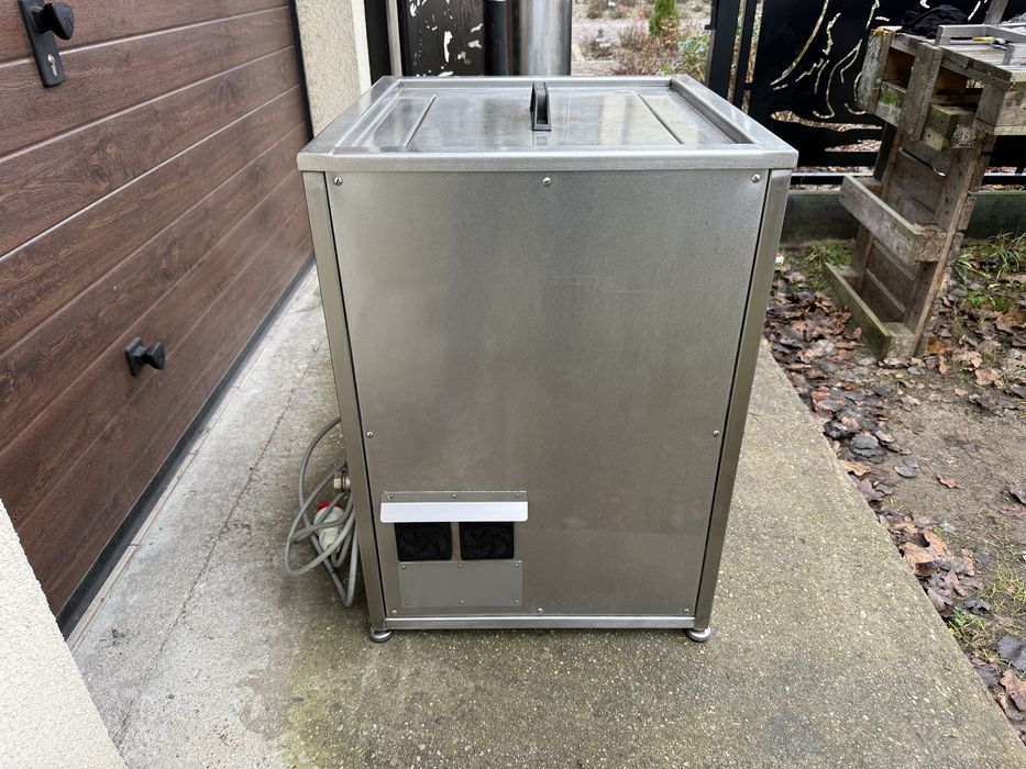 Myjka ultradźwiękowa przemysłowa firmy ULTRON