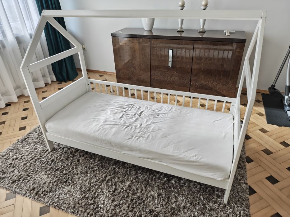 Sprzedam Łóżko typu domek