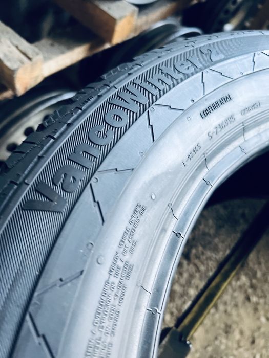 Шини Резина Зимові 225 55 17C Continental VancoWinter2 4шт