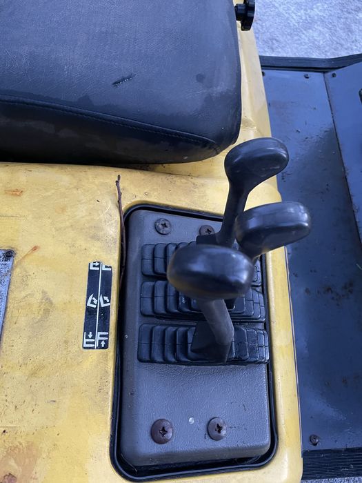 Empilhador OM 1500kgs