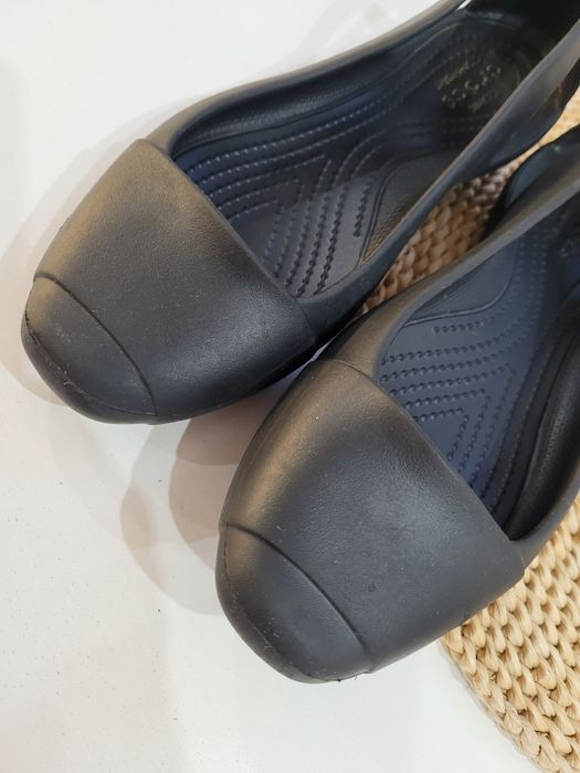 Czarne baleriny Crocs 37