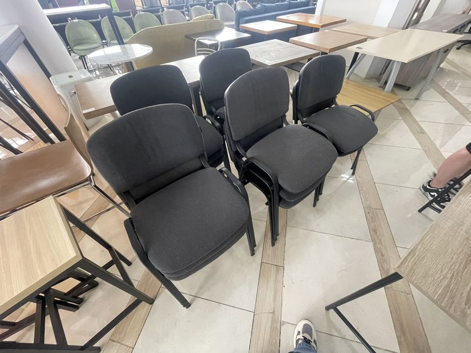 Пуфы стулья стеллажи для зоны отдыха или дома