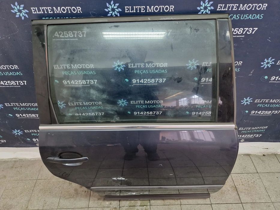 Porta usada VW PASSAT B5.5 direita frontal traseira VOLKSWAGEN