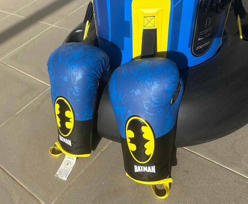 Saco e luvas de boxe Batman (Decathlon)