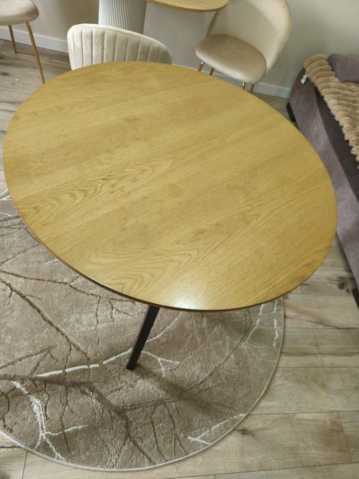 Stół do salonu, jadalni 105cm