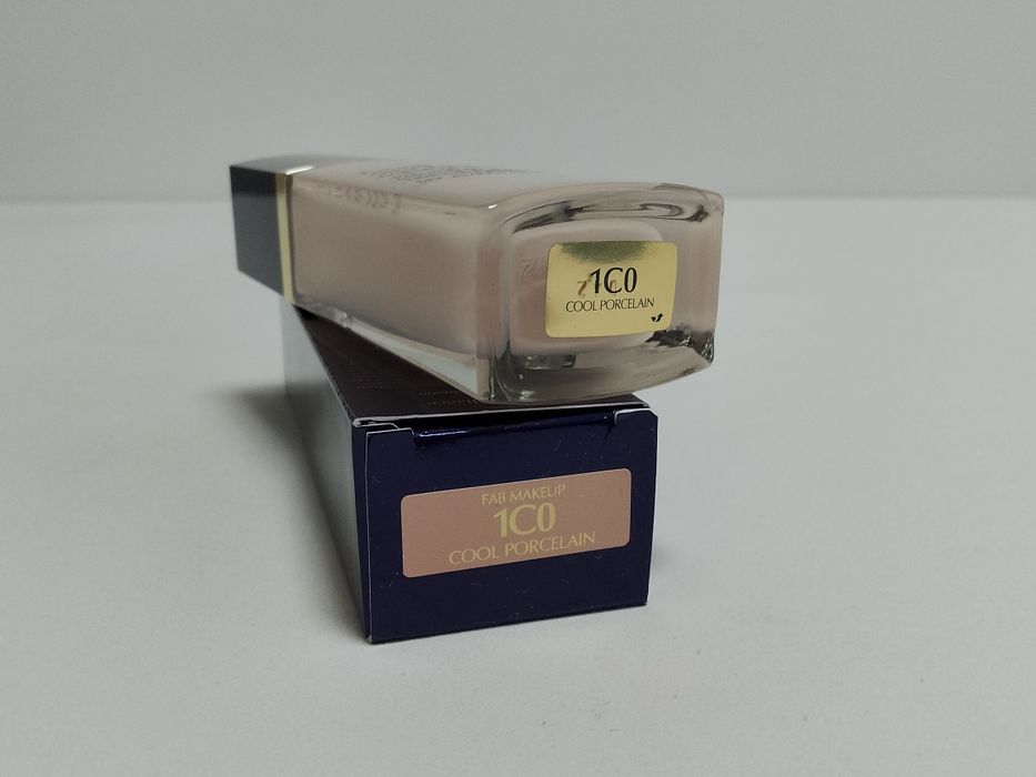 Estèe Lauder Futurist Aqua Brilliance Makeup podkład 1C0