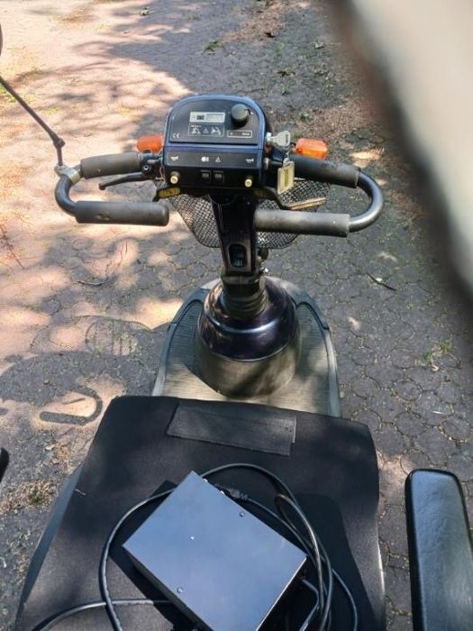 Skuter inwalidzki elektryczny LUNA + ładowarka
