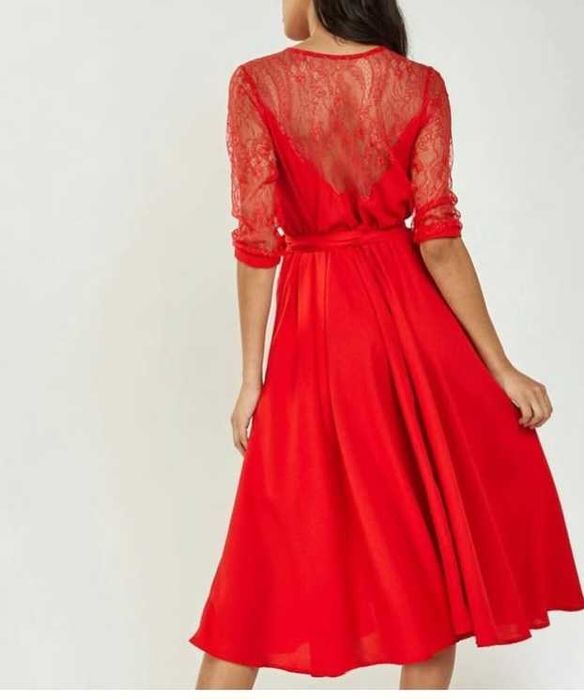 Неймовірна сукня.