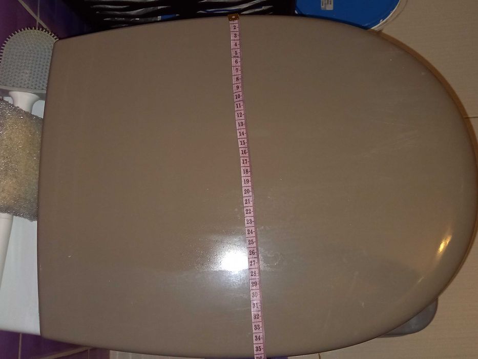 Deska sedesowa klozetowa szara ciemna.