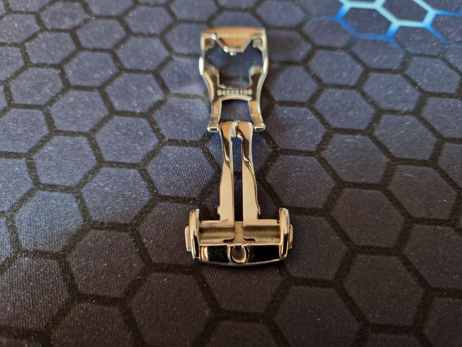 Zapiecie motylkowe 18mm połysk.