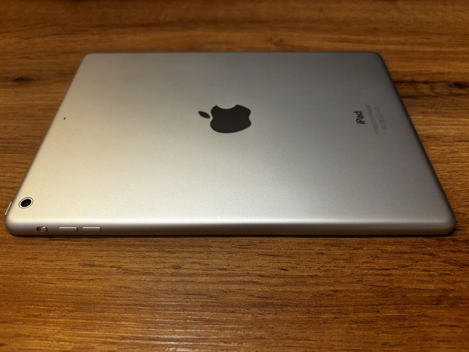 Apple iPad Air 32GB Wi-Fi (A1474) Srebrny - Stan BDB