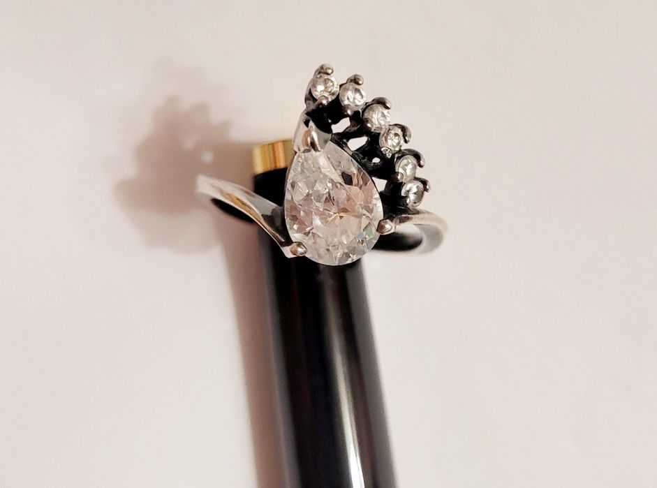 Нова! Срібна каблучка.