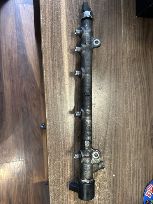 Listwa wtryskowa W211 2.2 Cdti