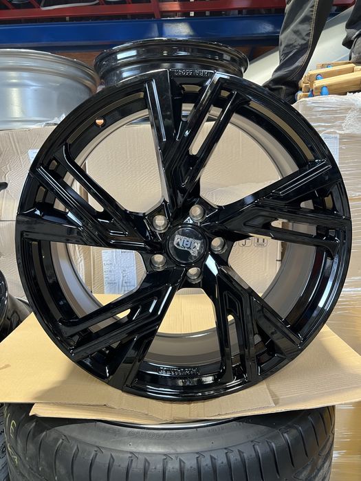 *Komplet alufelg 5x114.3 20”