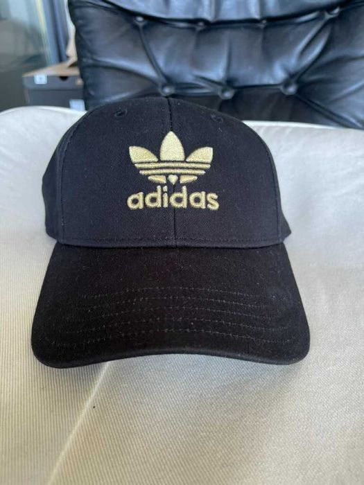 Adidas czapka z daszkiem