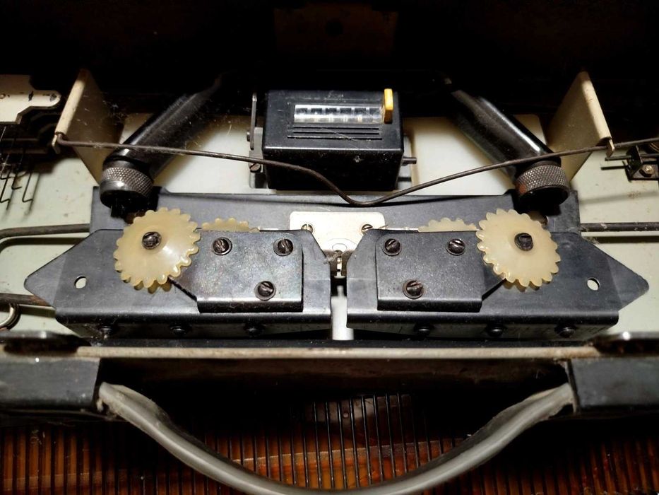 Вязальная машинка "Нева-5"