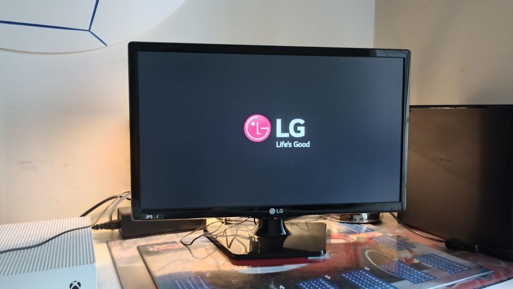 LG 22MT47D-PZ / Monitor - TV64729494461443121