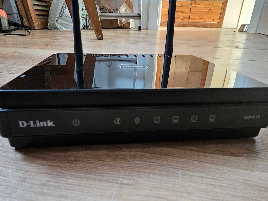 Router D-Link DIR-615