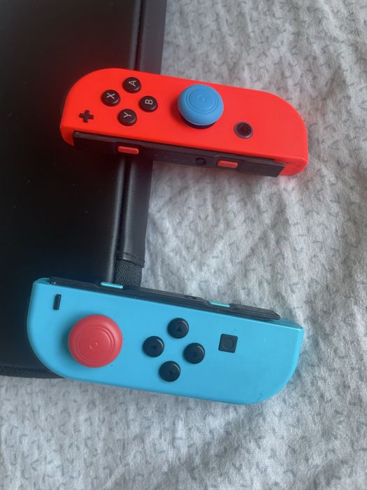 Nintendo Switch Desbloqueada POR CHIP e acessórios