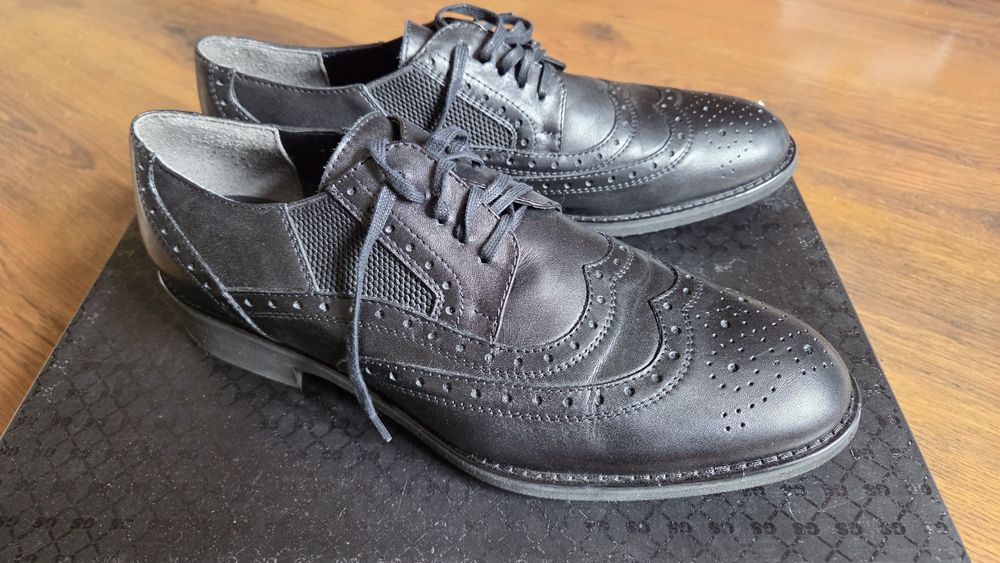 Шкіряні чоловічі туфли