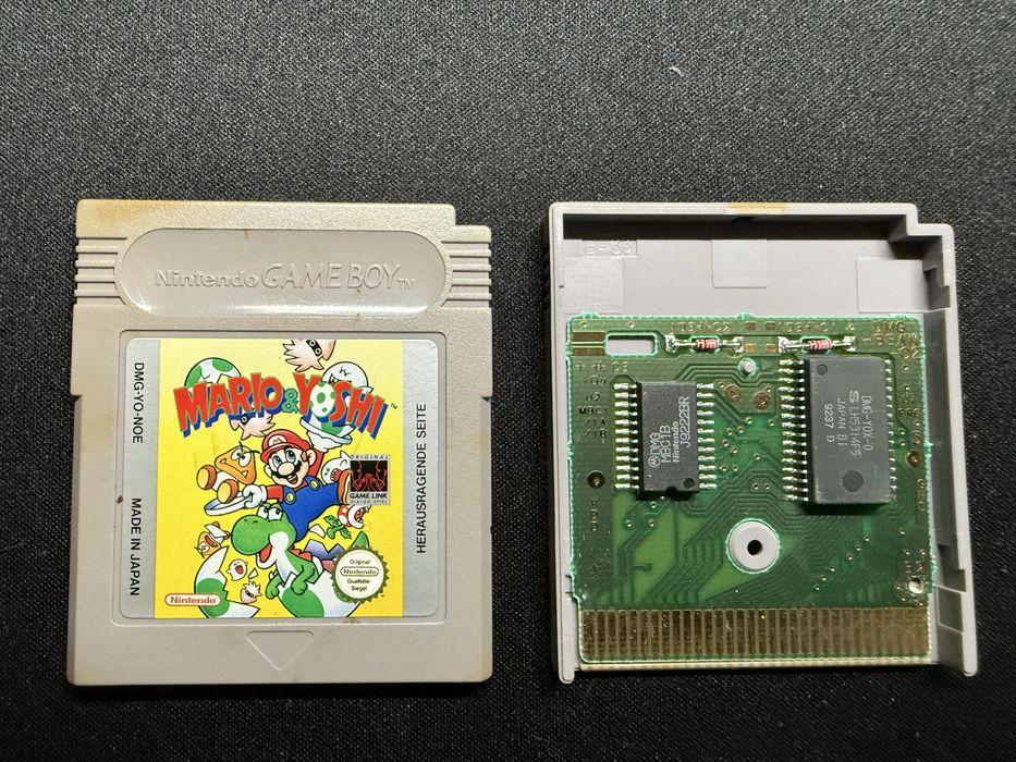 Mario & Yoshi - Nintendo Game Boy