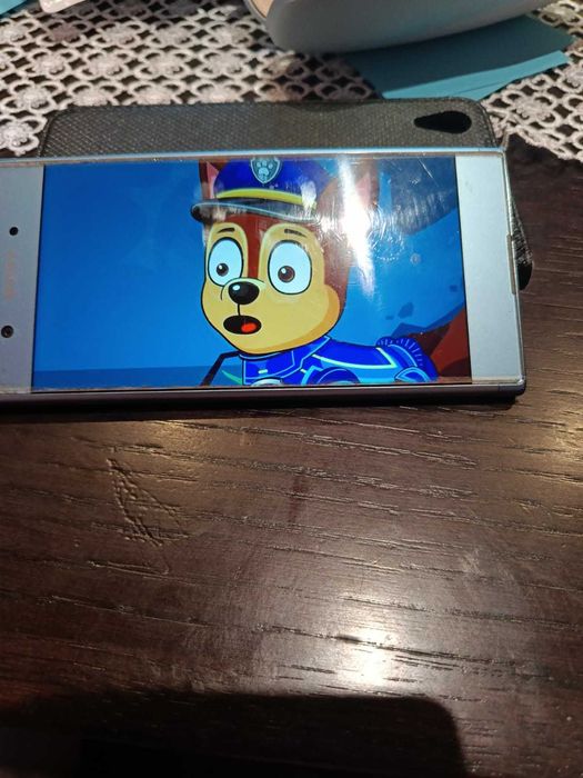 Smartfon  Sony Xperia XA1 Plus +ładowarka+ etui